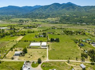 380 E Butler Ln, Ashland, OR 97520