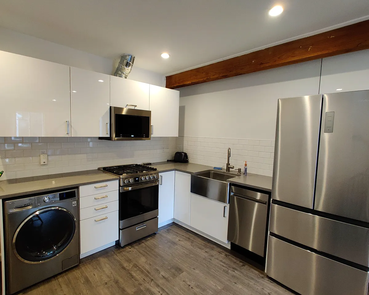 Kitchen - Atherton Ave