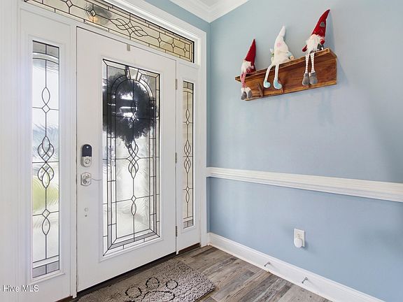 3rd image of 298 Primrose Place