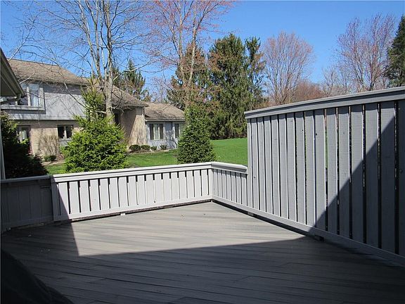 5th image of 54 Tobey Ct
