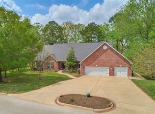 506 Cherry Hills Dr, Huntsville, TX 77340