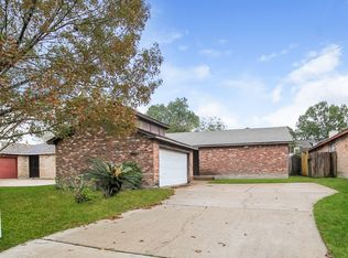 8810 Sherrywood Dr, Houston, TX 77044