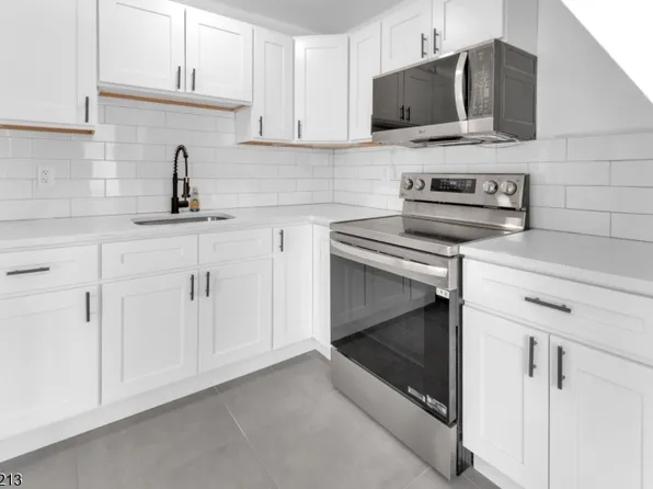 157 Fairmount Ave, Newark, NJ