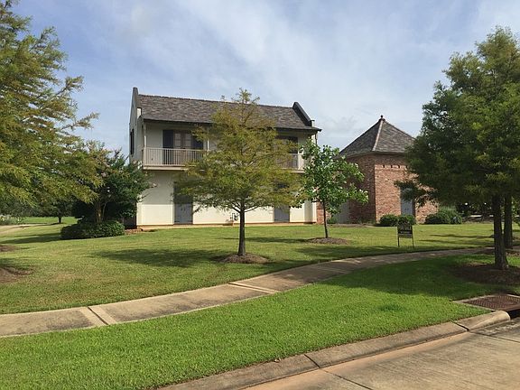 2nd image of 4825 Porter Cir