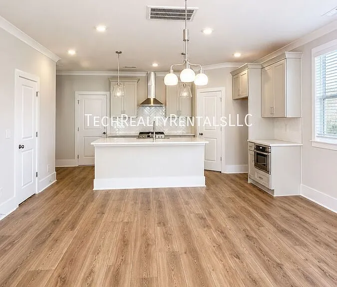 4630 Dogwood Pl #1 — Photo 6