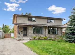 17 Shaftsbury Dr #15, Kitchener, ON N2A1N4