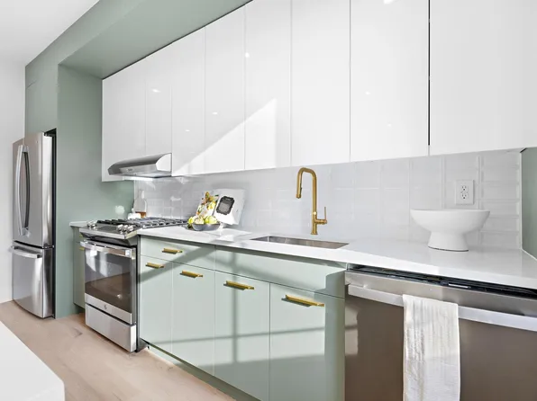 322 3rd Street image 9 of 25