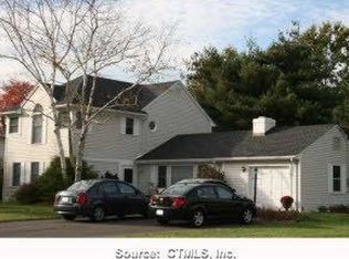 10 Clover Dr, West Hartford, CT 06110