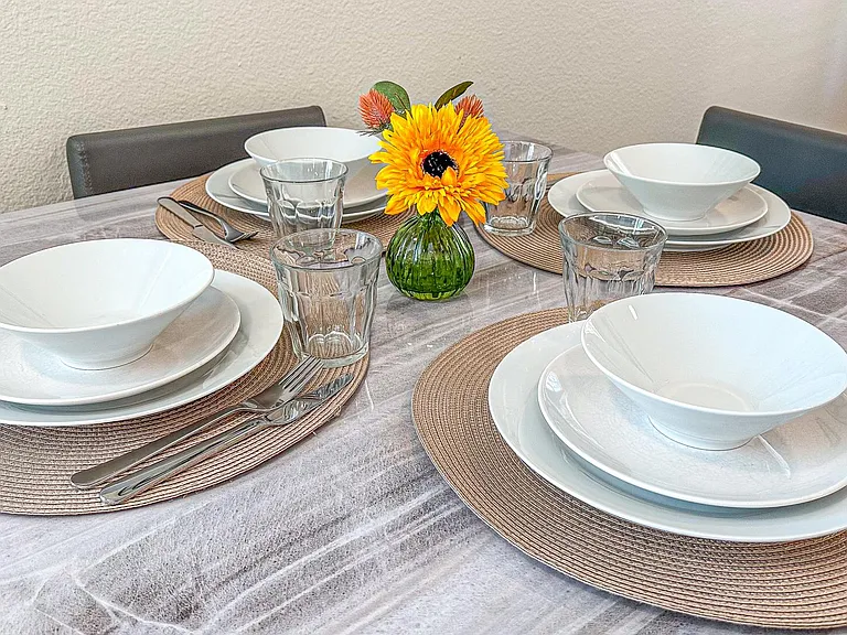 Table Seatings up to 6 with Island