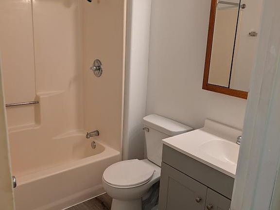 3rd image of 26529 Dutch Settlement St APT 4