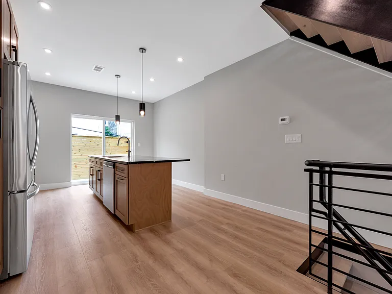 2311 Cross St — Photo 31
