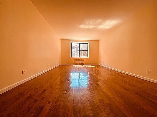 5th image of 35-05 Parsons Blvd #4KK