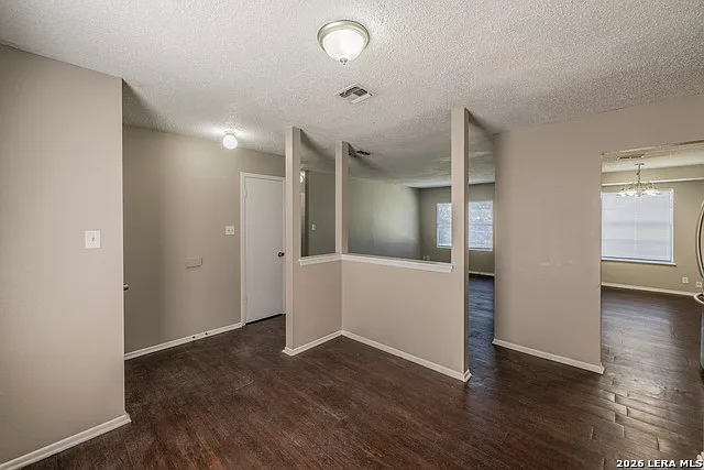 3 bed, 2.0 bath, 1122 sqft, $1,495 — Photo 4