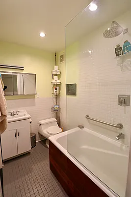 Rented by REAL New York | media 30