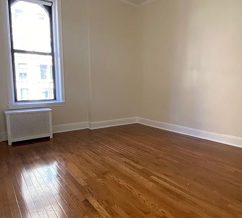 5th image of 58 W 72nd St #3F
