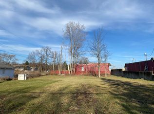 1118 Pierce Rd, Lansing, MI 48910