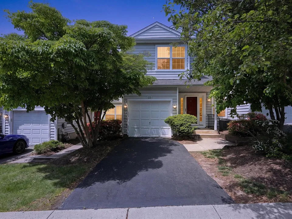 22 Victoria Cir