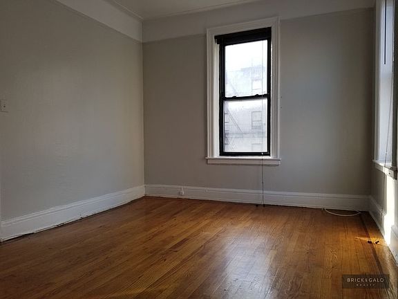 2nd image of 2101 Westbury Ct APT 3E
