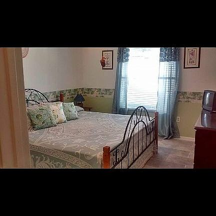 3rd image of 619 NE Cottage Park Ln