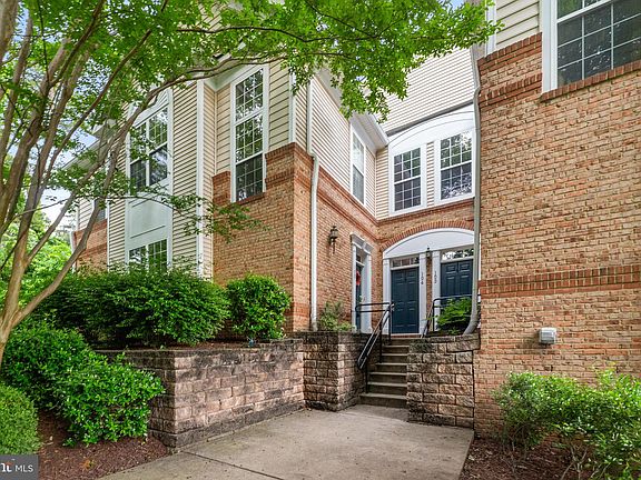 3rd image of 43935 Hickory Corner Ter Unit 104