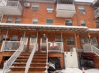 22-21 College Point Blvd, College Pt, NY 11356