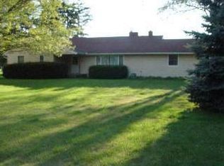 8705 Lewis Ave, Temperance, MI 48182