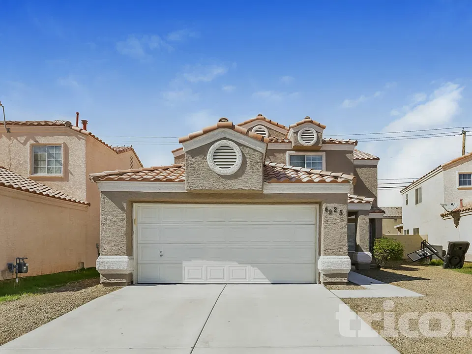 4925 El Este Ln
