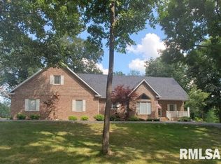 600 Lake Park Rd, Mount Vernon, IL 62864