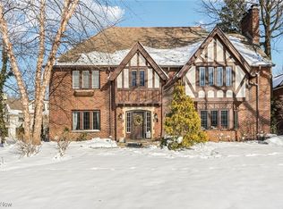 2853 Eaton Rd, Shaker Heights, OH 44122