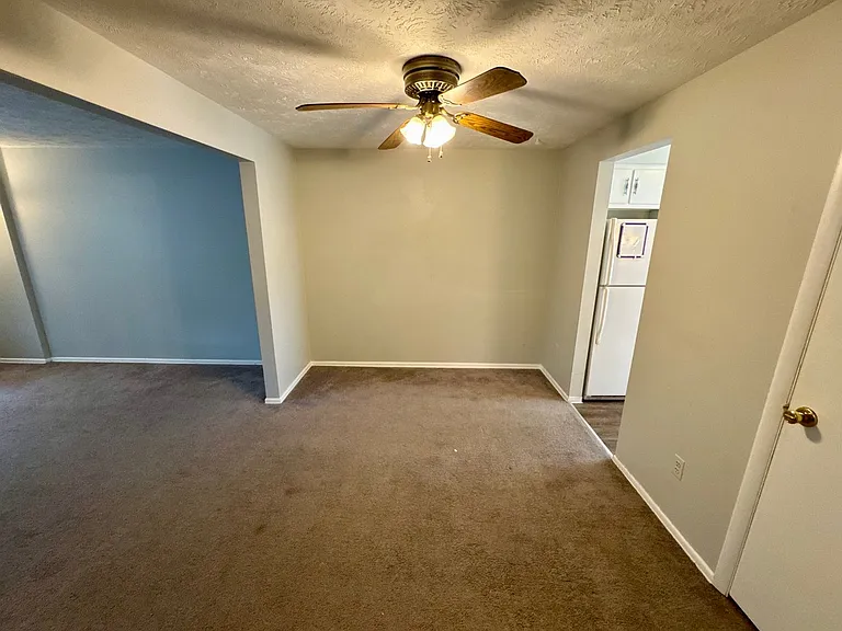244 E Commons Dr — Photo 16