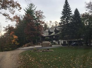 1365 Turtle Creek Ln, Oakland, MI 48363