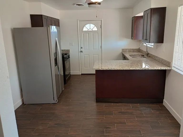 508 W 14th St — Photo 3
