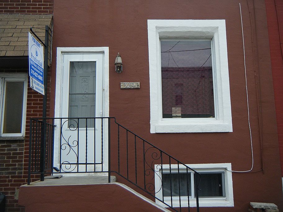 2nd image of 3291 Edgemont St