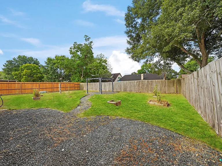 1223 Bramblebury Dr — Photo 30