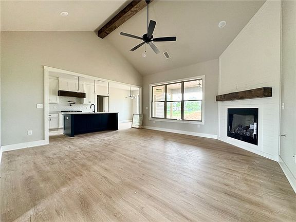 2nd image of 2104 Taylor Orchard Rd