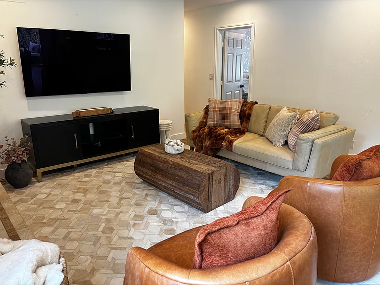 4410 Canoga Dr — Photo 64