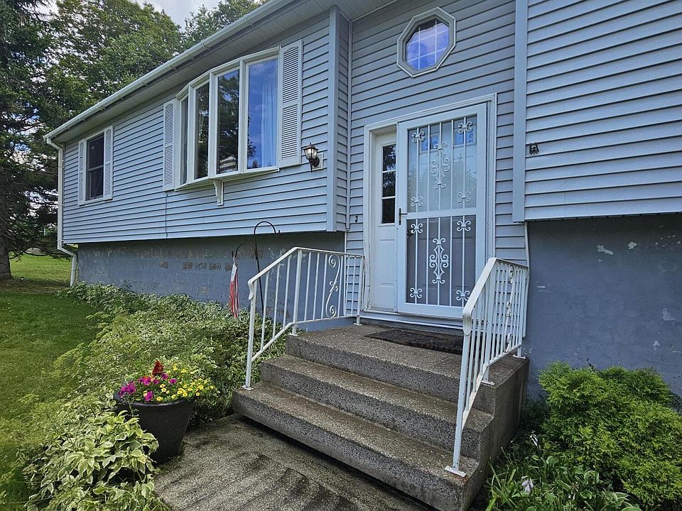2nd image of 114 Brink Hill Rd