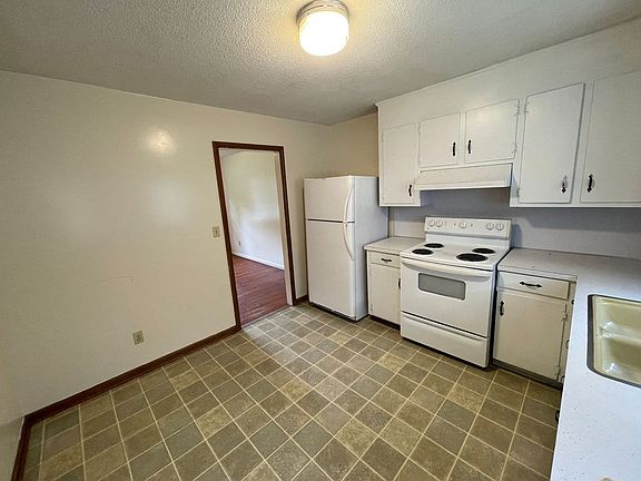 4th image of 314 Davis Rd #2