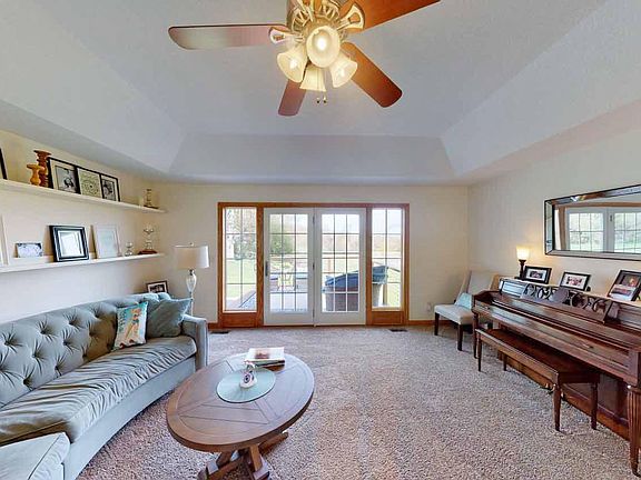 4th image of 1728 Apple Valley Dr