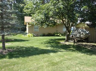 1066 S Bause Lake Dr W, Cromwell, IN