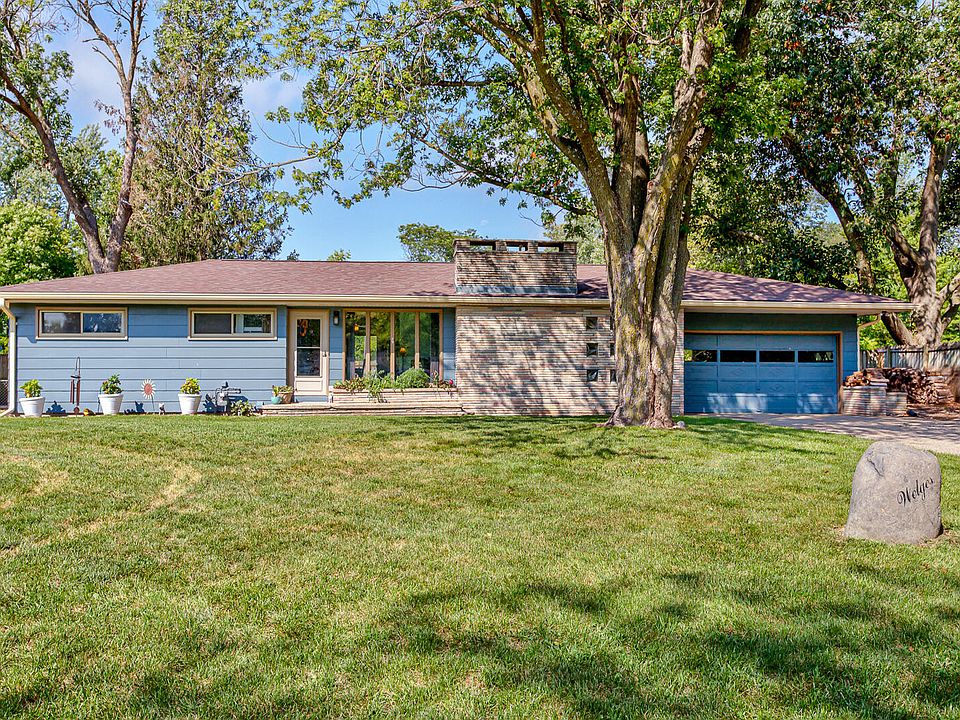 1st image of 3815 Emerald Dr