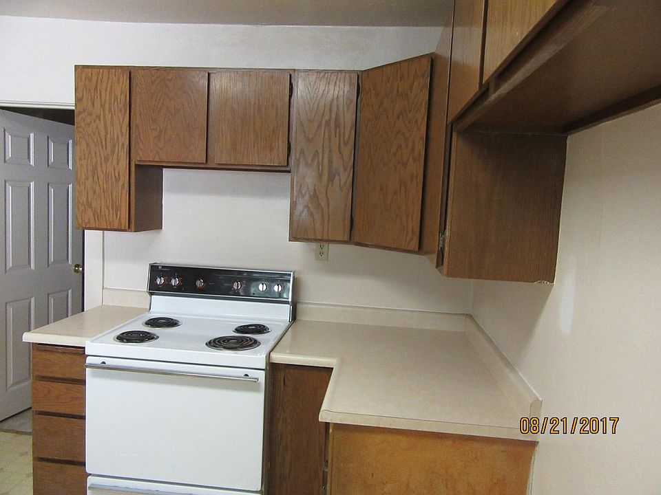 2nd image of 611 3rd Ave E