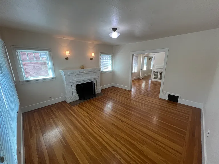 3401 J St #3 — Photo 1