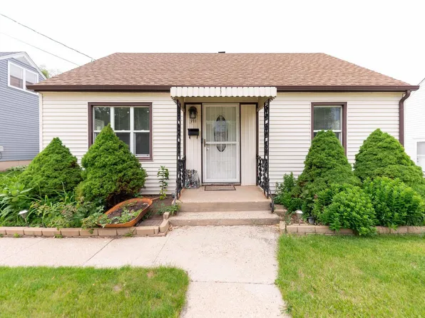 711 29th St, Rockford, IL 61108