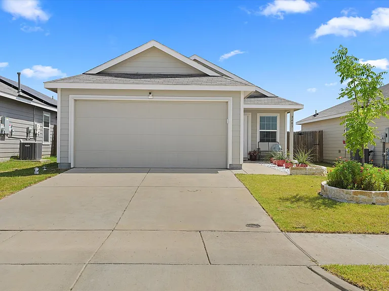 2403 Hesperus Ave — Photo 2