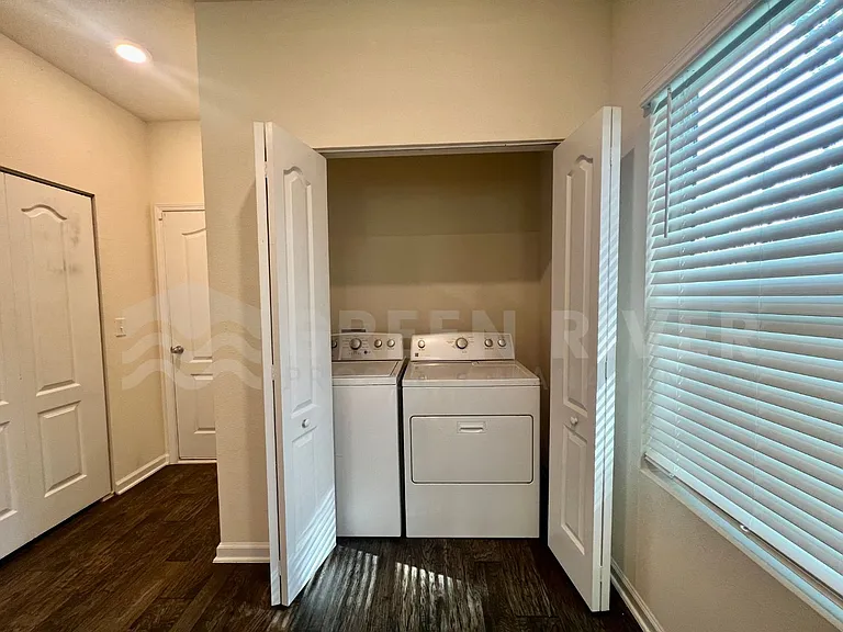 294 Aralia Ln — Photo 12