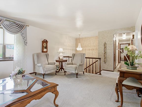 5th image of 1031 Sharon Dr