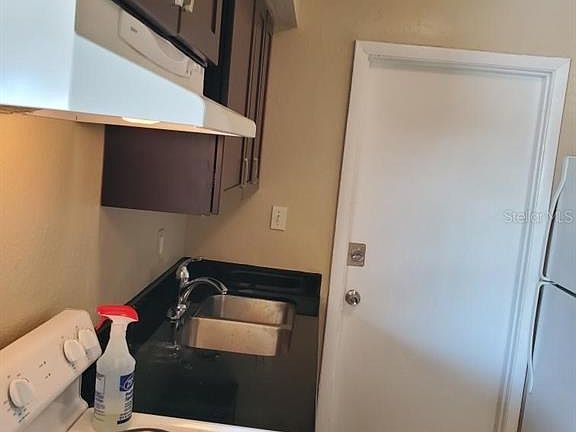 2nd image of 4065 Minoso St