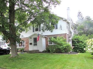 208 Edgewood Rd, Vestal, NY 13850