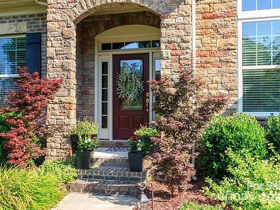2nd image of 4012 Crismark Dr